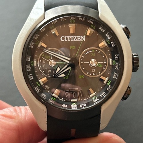 シチズンサテライトウェーブ限定CC1064-01E