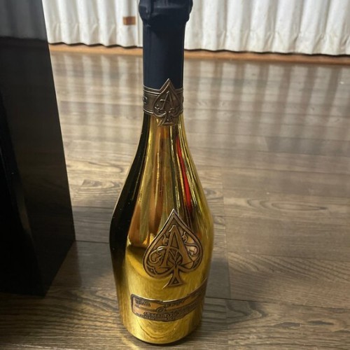 シャンパン アルマン・ド・ブリニャック