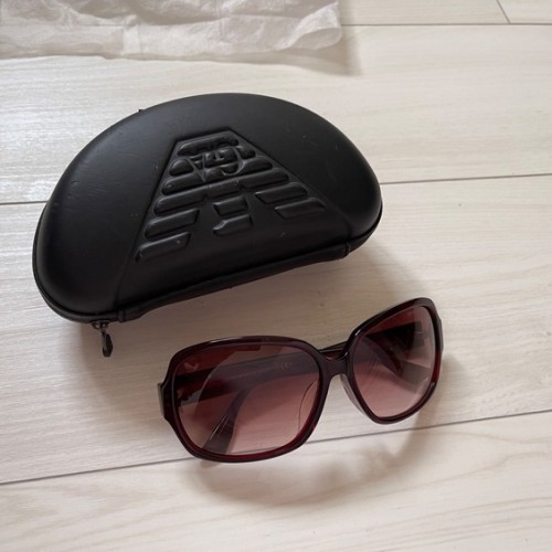 
アルマーニ、サングラス