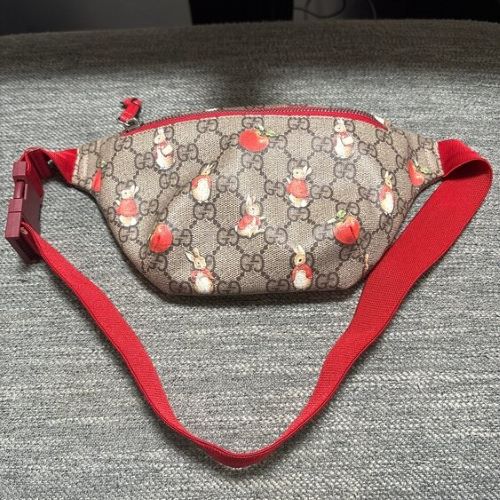 グッチ　ピーターラビット