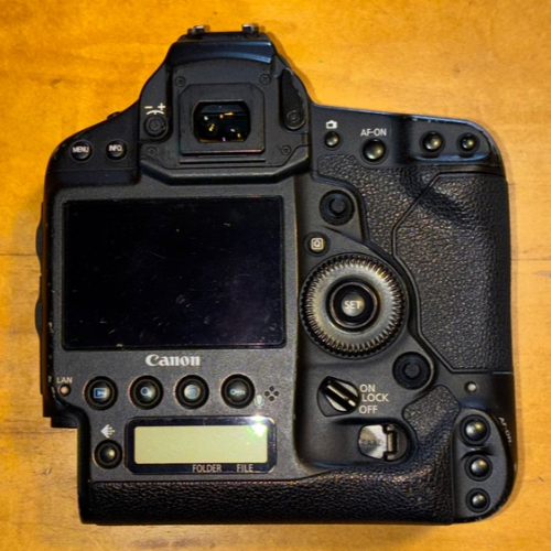 EOS 1DX