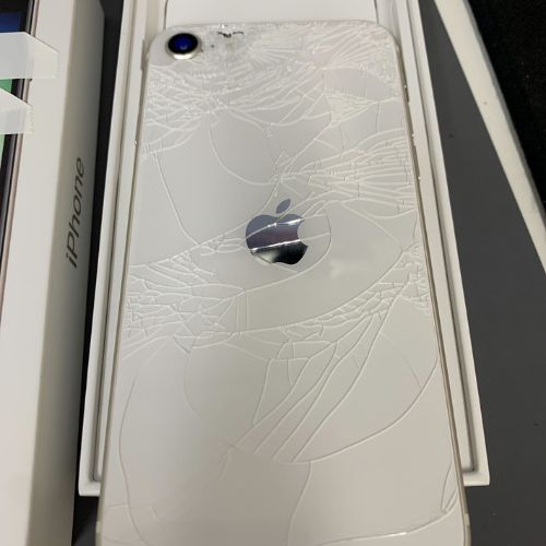 iPhone SE (第 3 世代) 128GB SIMフリー