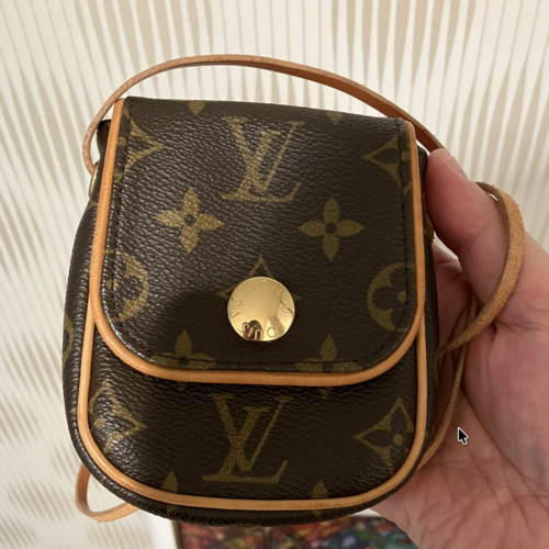 ルイヴィトン ヴィヴィエンヌ キーホルダー（Louis Vuitton）