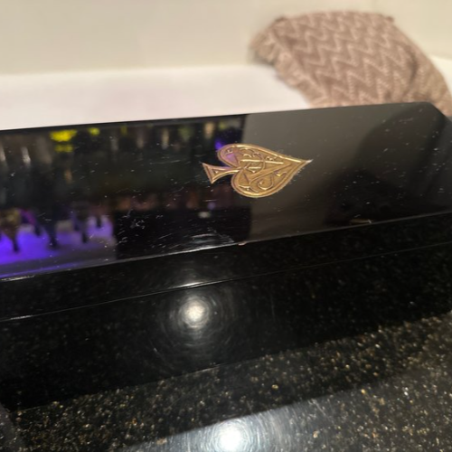 アルマンド 空箱と空き瓶