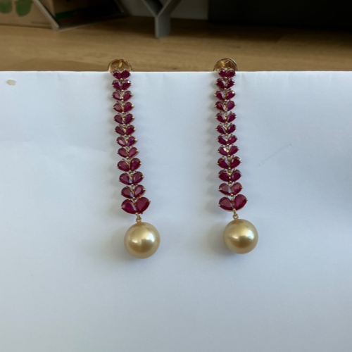 ルビーとパールのイヤリング一品物
