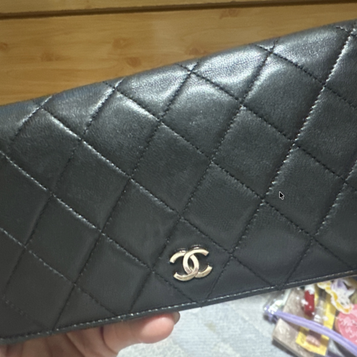 シャネル 黒レザー長財布 マトラッセ