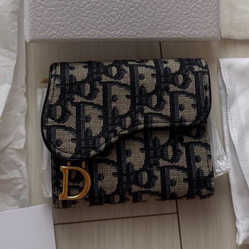 ディオール 三つ折り