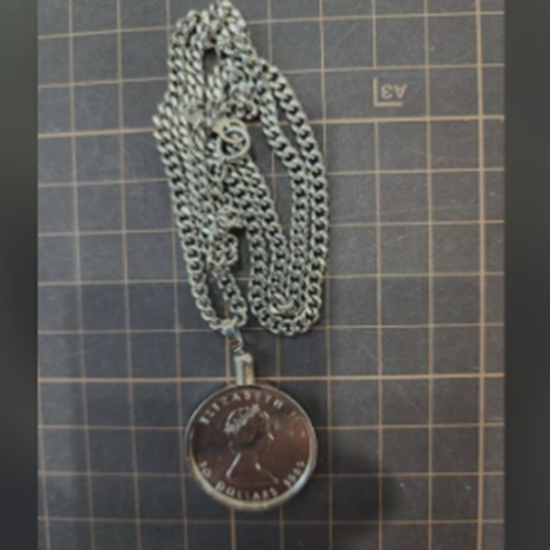 メイプルリーフプラチナコイン1/2oz.850ptヘッダー喜平チェーン付き