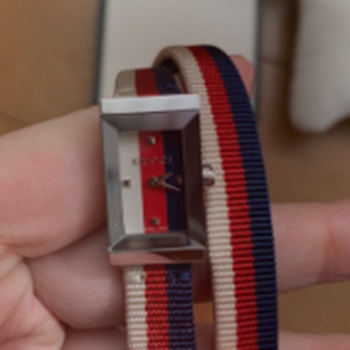 グッチ　Ｇフレーム　腕時計　白/レッド/ブルー　SS　ナイロン　147.5