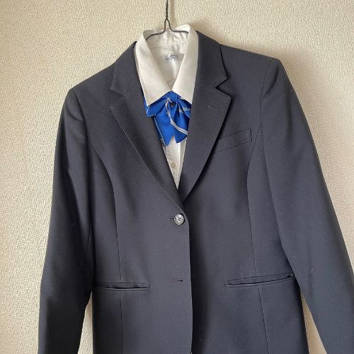 桐蔭学園高等学校制服