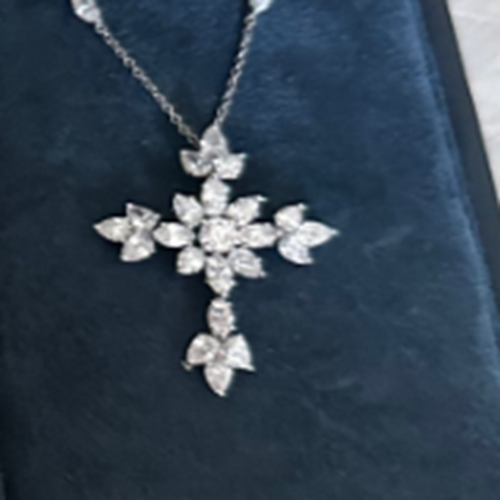 シンボルズバイハリーウィンストンマーキースクロスペンダント3.8ct