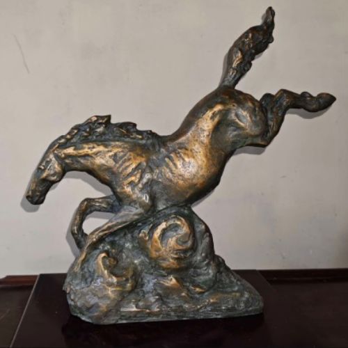 北村西望作　午ブロンズ像『躍進』（西望刻印入）