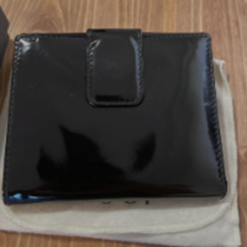 グッチ　2つ折り財布　