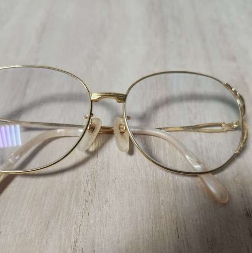 K18のメガネフレーム1、指輪2 、鼻あて2、タイピン1