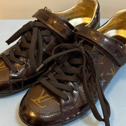 モノグラム　スニーカー