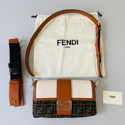 フェンディ バゲット バッグ