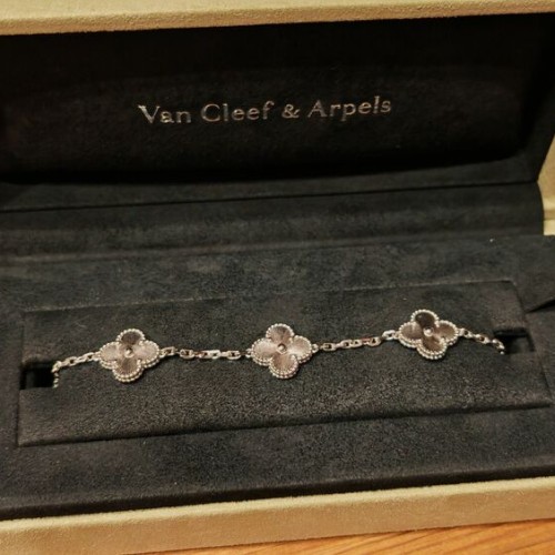 ヴァンクリーフアーペル ヴィンテージアルハンブラブレスレット ギヨシェ5モチーフ