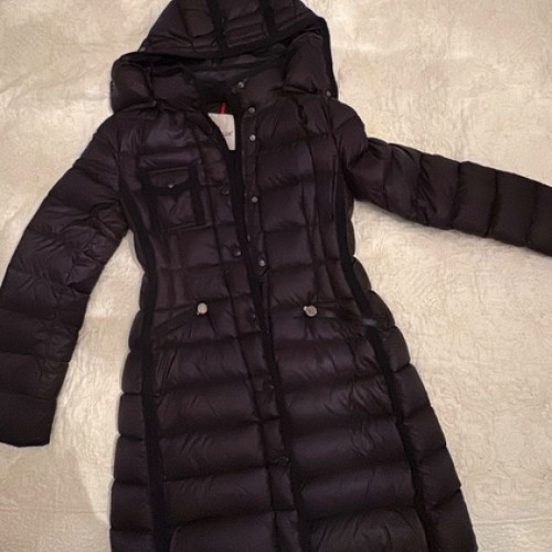 モンクレール レディースダウンコート
