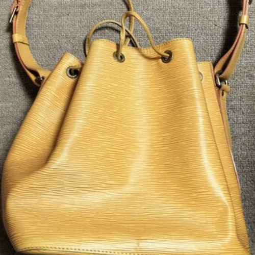 ルイヴィトン エピ 50,000円