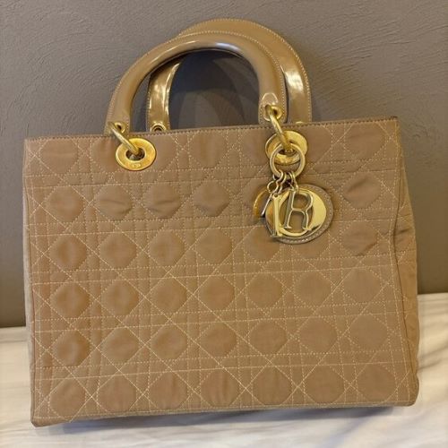 レディディオールカナージュ