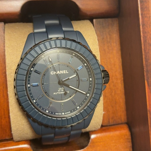 シャネル J12