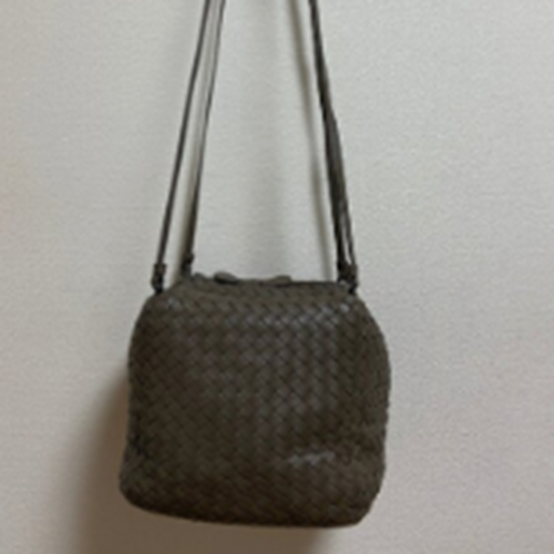 キューブ型ショルダー