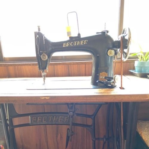 ブラザーの足踏みミシン