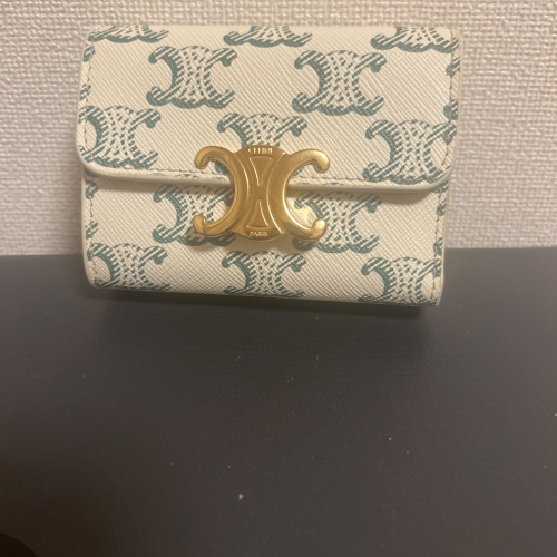 セリーヌ 財布 50,000円