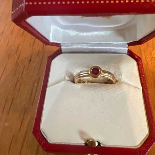 カルティエ　ボンボン　ルビー