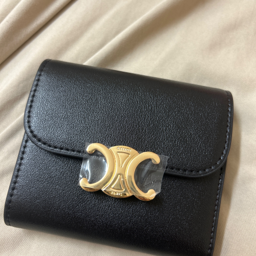 セリーヌ 財布 60,000円