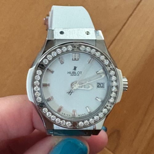 ウブロ クラシックフュージョン 581.NE.2010.RW.1104