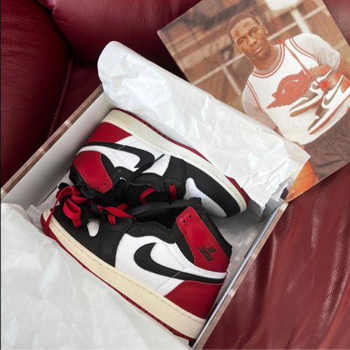 エアジョーダン1high OG black toe