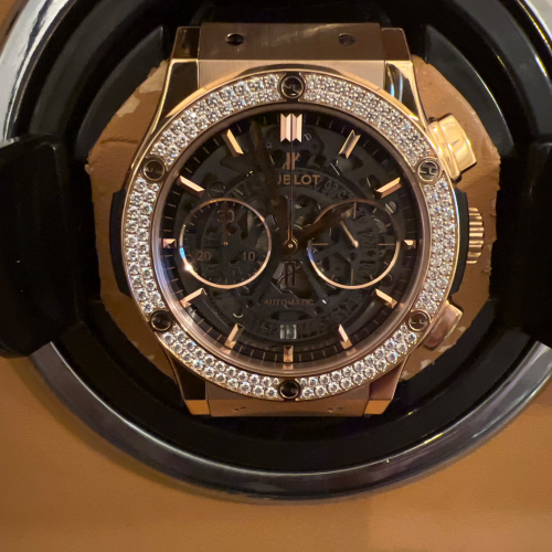 クラシックフュージョン クロノグラフ 2,400,000円