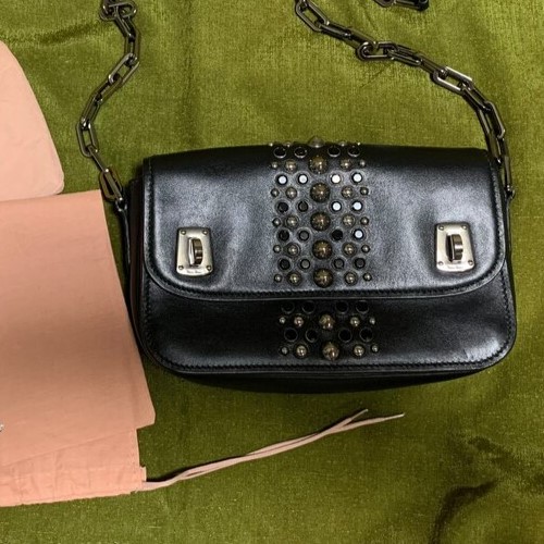 MIUMIU スタッズ ショルダーバッグ