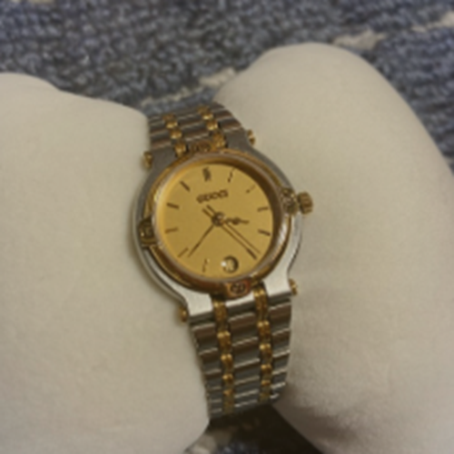 GUCCI ヴィンテージ時計　レディース