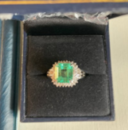 エメラルド指輪