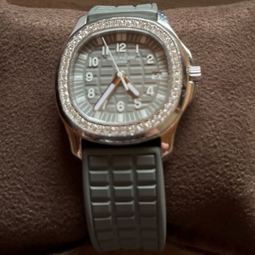 パテックフィリップ アクアノート 5067A-018