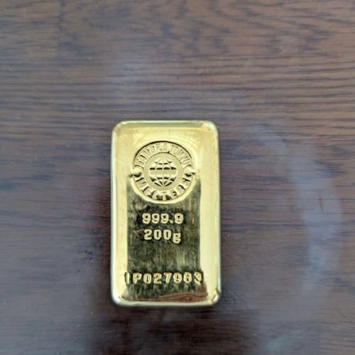 田中貴金属インゴット200グラム