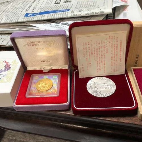 天皇陛下御在位10年記念1万円金貨幣プルーフ金貨 24金20g　含め3点