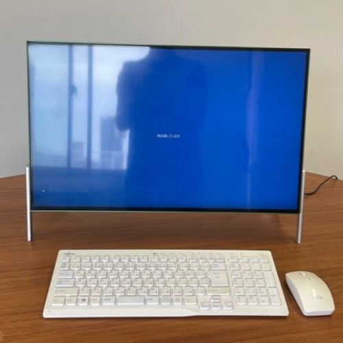 富士通　パソコン　FMVF52B1GG