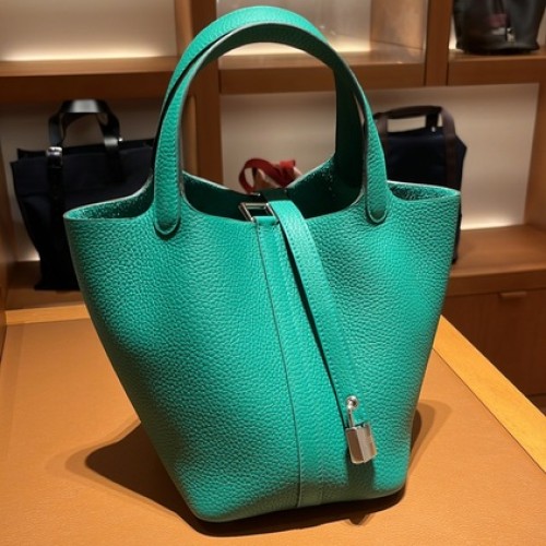 エルメス ピコタン