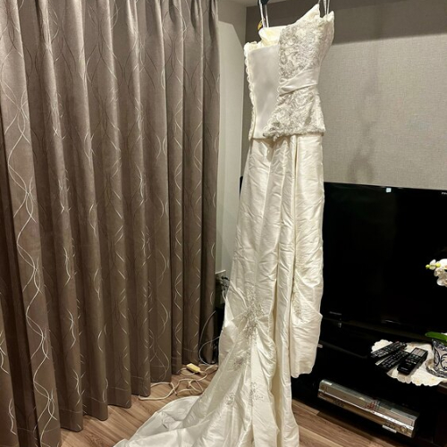 ウェディングドレス