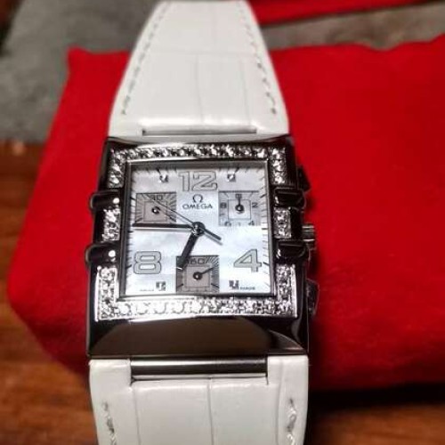 
コンステレーションダイヤベゼルシェルクロノグラフ