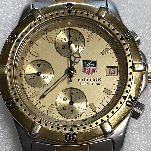 タグホイヤー2000シリーズ クロノグラフ