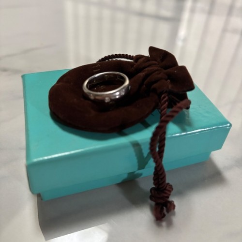 ティファニードットリング