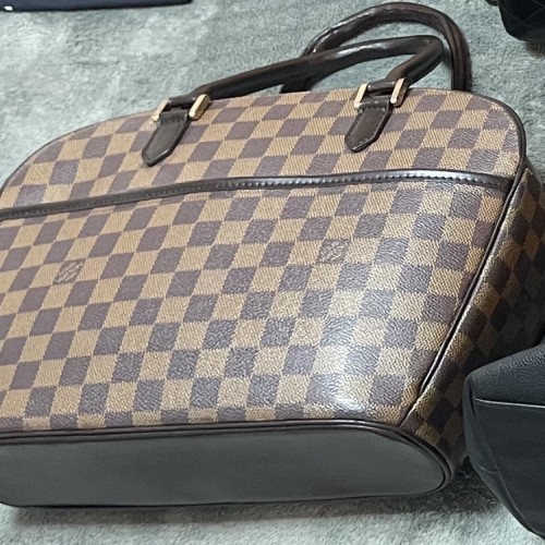 ヴィトン　ダミエ　サリア