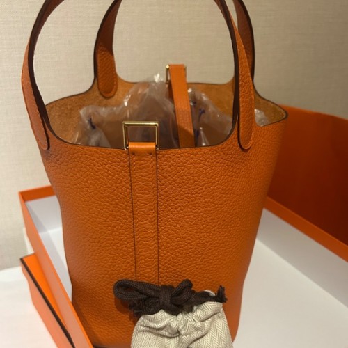 エルメス ピコタン