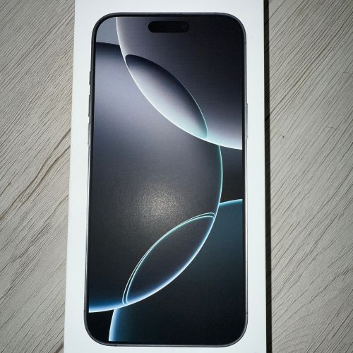 iPhone16pro max ホワイトチタニウム