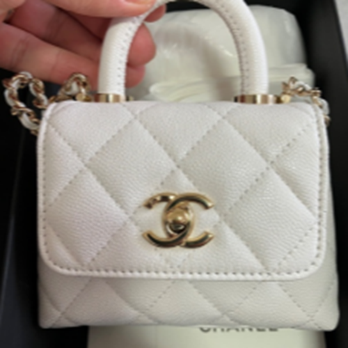 CHANEL ココハンドル　ミニバッグ　チェーンショルダー　キャビアスキン