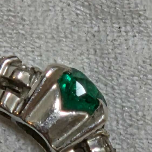 エメラルドダイヤモンドリング